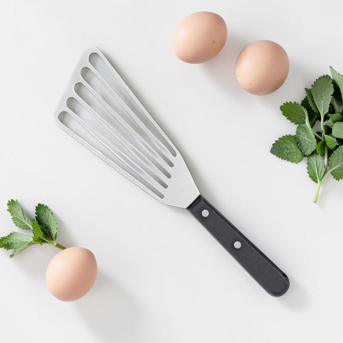 Stainless Steel Slotted Fish Spatula with Black Handle, 6.5 Inch, Kitchen Tool